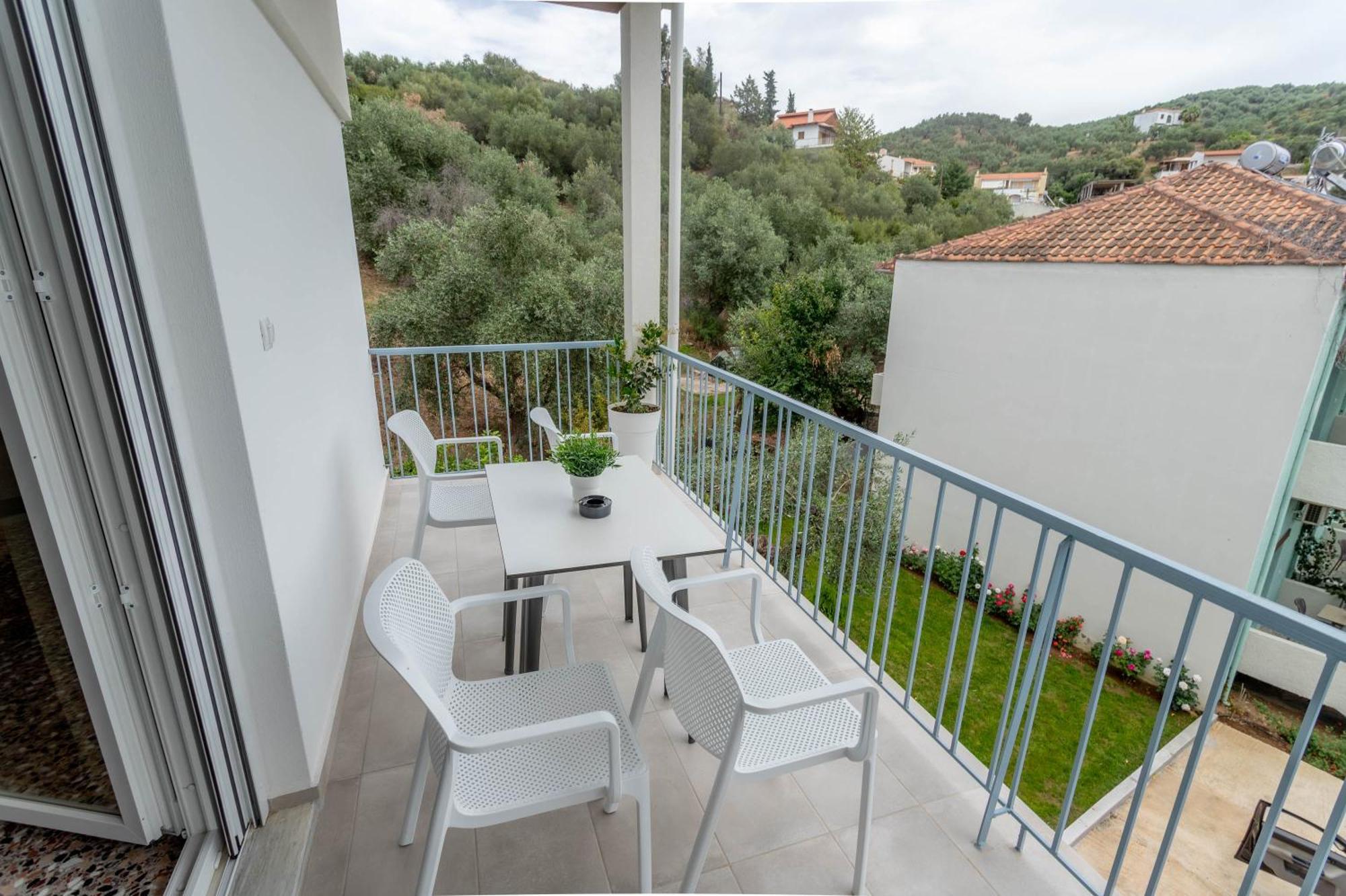 Pteleo Apartments Pteleósz Kültér fotó